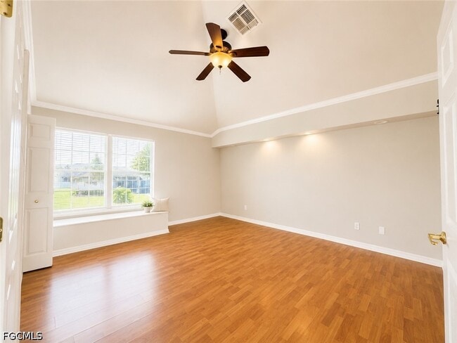 Building Photo - 3737 SW 11th Ct