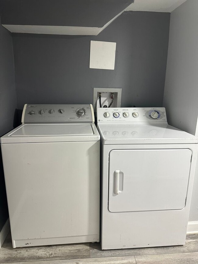 Building Photo - Stylish, Renovated Home Near Downtown Baltimore! W/D! Central Air! Close to Johns Hopkins Main Ca...