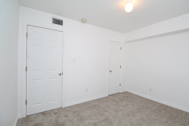 Building Photo - Bayfront 2BR/2BA Condo at Bayview Terrace – Stunning Views & Top Amenities