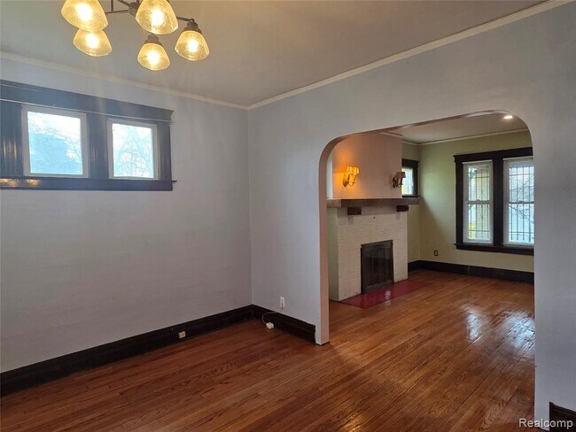 Building Photo - 3254 Hogarth St