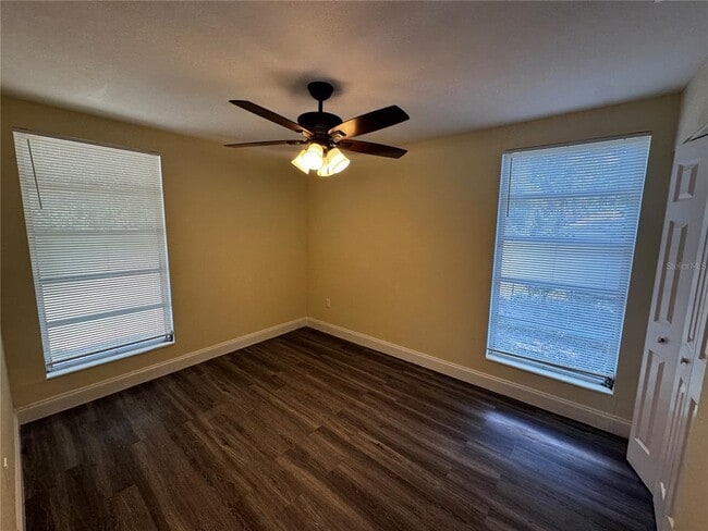 Building Photo - 1610 Crest Ave