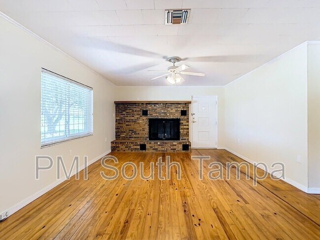 Building Photo - 9960 US-98