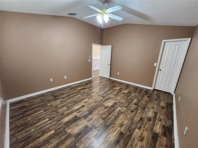 Building Photo - 3913 Roswell Pl