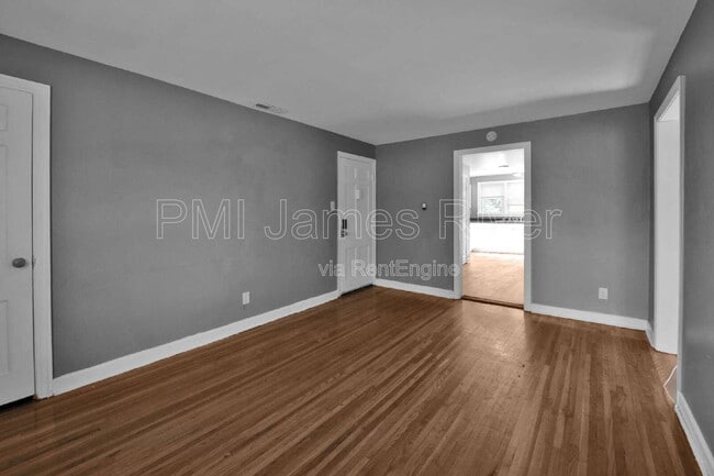 Building Photo - 4915 Chamberlayne Ave