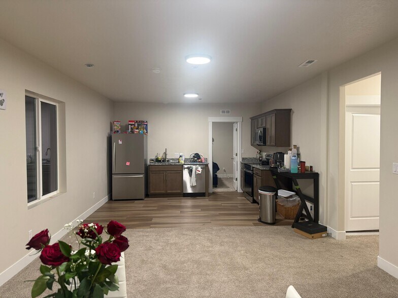 Building Photo - 5361 N Orville St