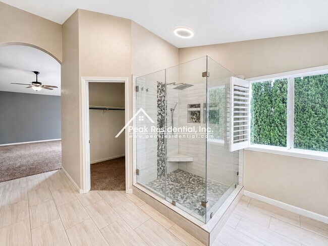 Building Photo - 437 Anacapa Dr
