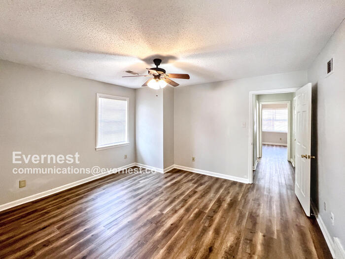 Building Photo - 6630 Hampstead Cove