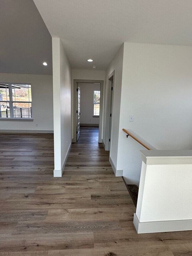 Building Photo - NEW CONSTRUCTION 5 Bed 3 Bath w/ Walk Out Basement Waynesville School District