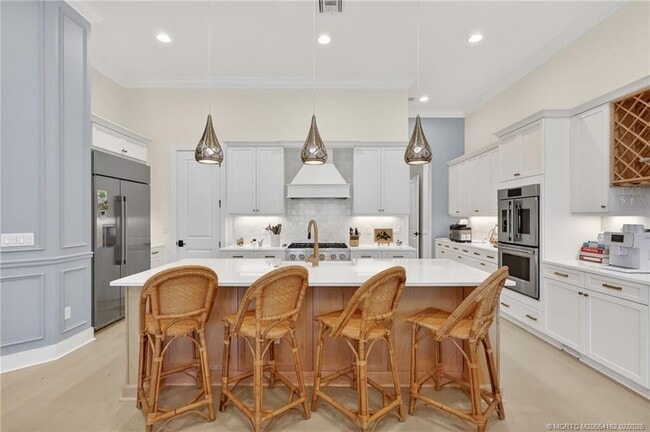 Building Photo - 5407 SW Pomegranate Way