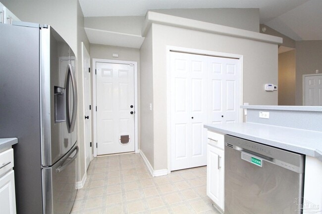 Building Photo - 4119 Spinnaker Pl