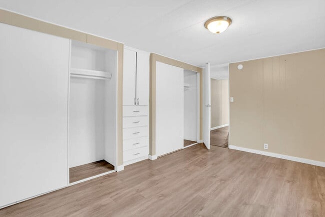 Building Photo - 248 2nd Ave