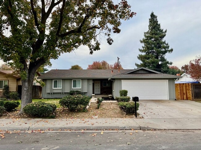 Primary Photo - Fully remodeled single story located in La...