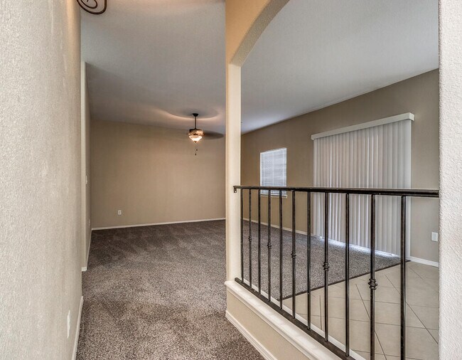 Building Photo - 3172 Hidden Valley Dr
