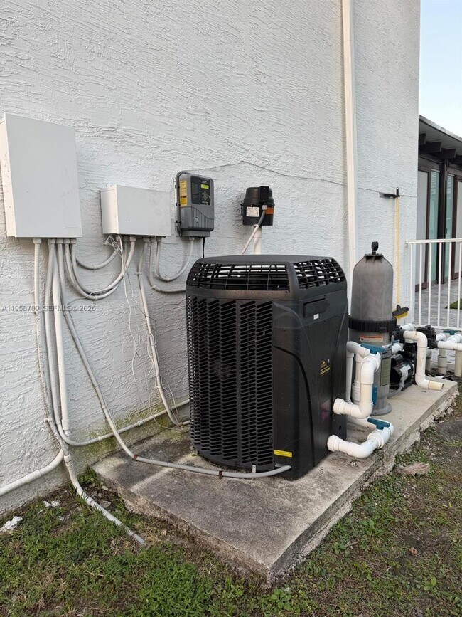 Building Photo - 5455 SW 191st Terrace