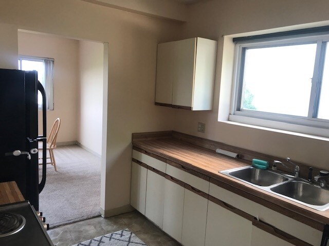 Building Photo - 100 Cove Way