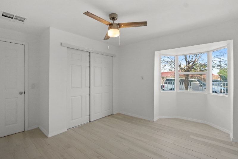 Building Photo - 9316 San Lorenzo Ave