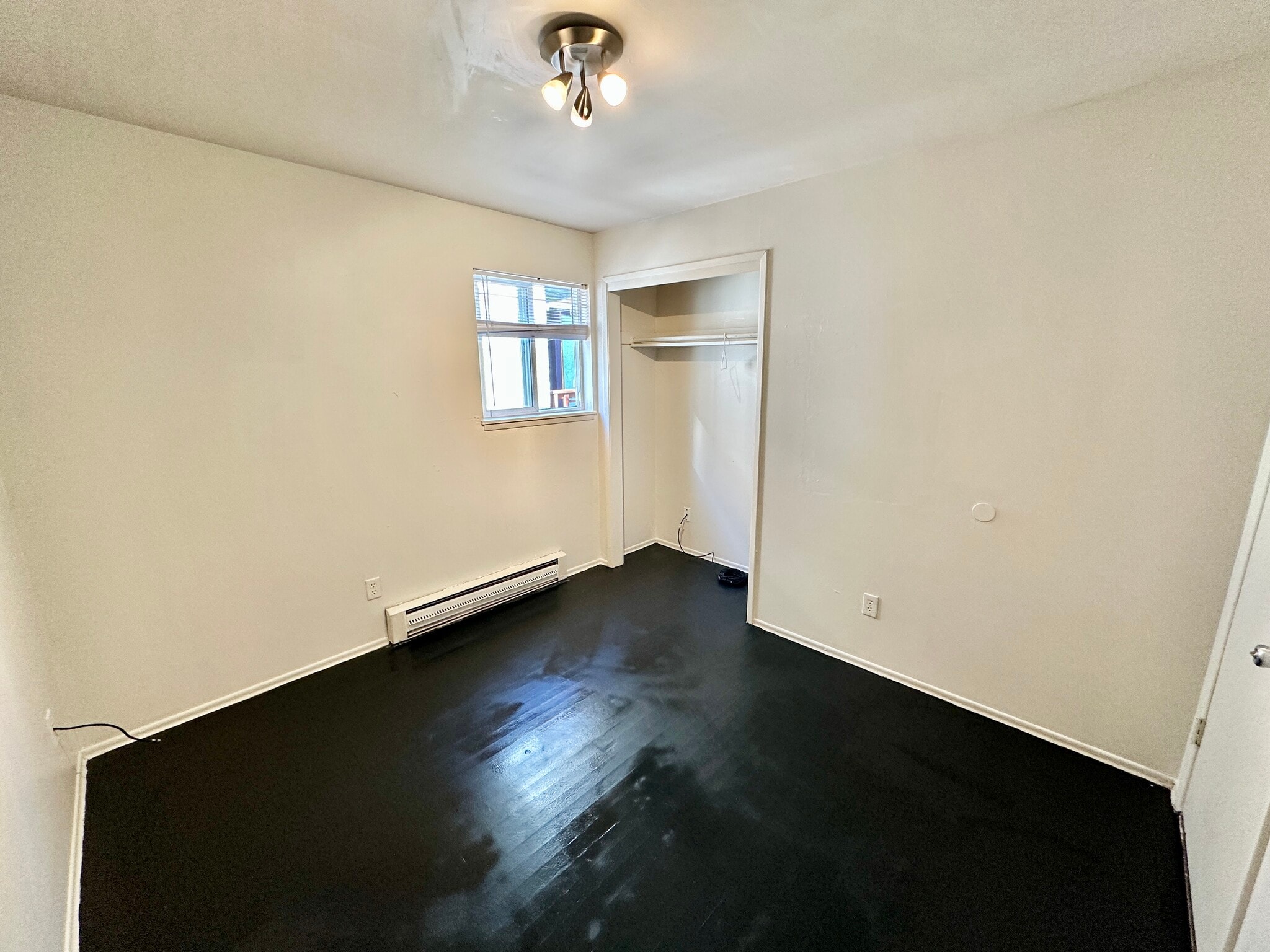Building Photo - Apline B Apartments