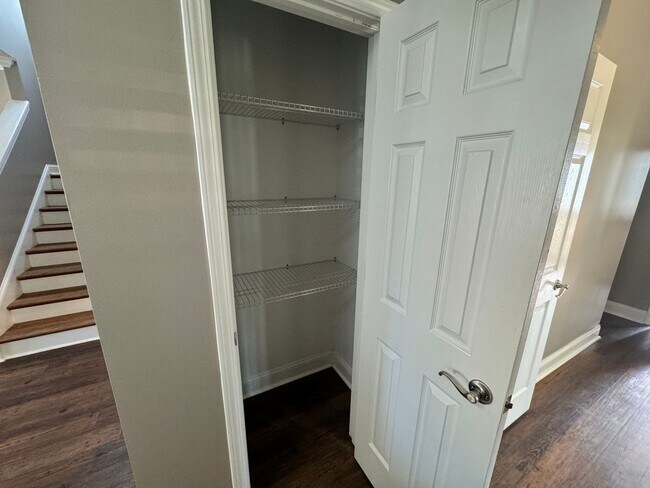 Building Photo - 3BR/2.5BA For Rent