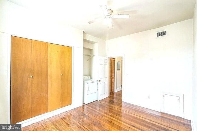 Building Photo - 4373 Cresson St