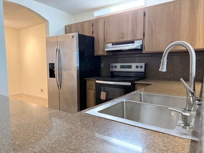 Building Photo - 1635 Woodbridge Lakes Cir