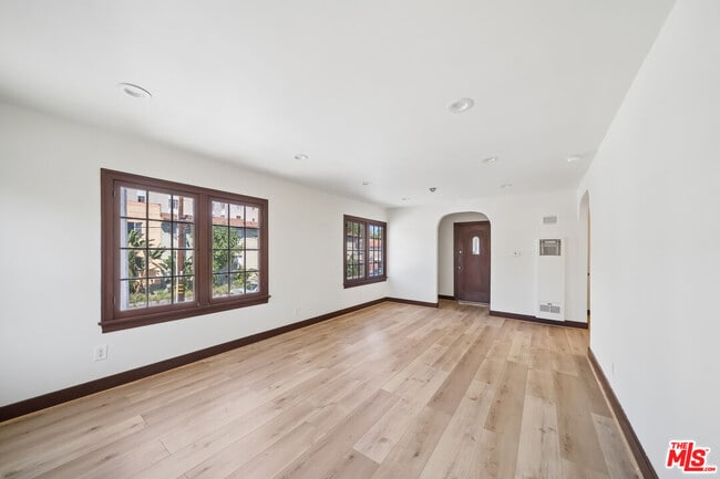 Building Photo - 7946 Fountain Ave