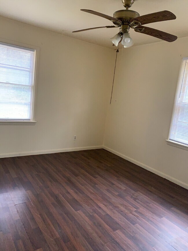 Building Photo - Cozy 2 Bedroom Apartment with 800 sqft in Jonesboro, AR - A Must-See Rental Property!