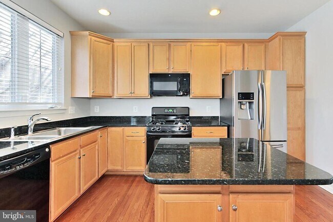 Building Photo - 20384 Bass Rocks Terrace