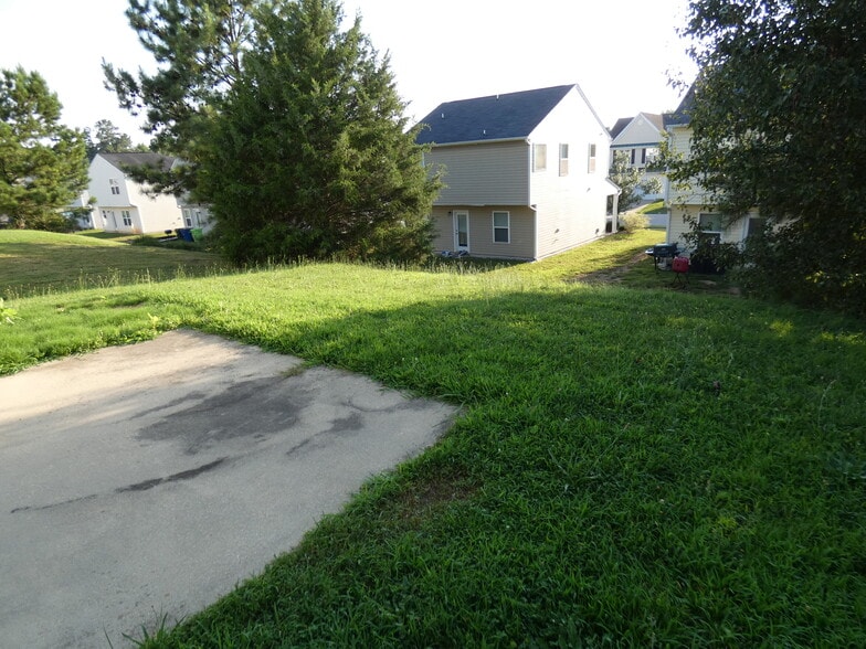 Building Photo - 1624 Brown Owl Dr