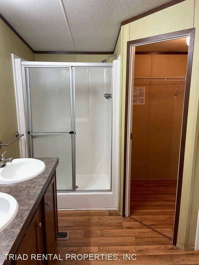 Building Photo - 3 br, 2 bath House - 200 MOSE GLOVER RD