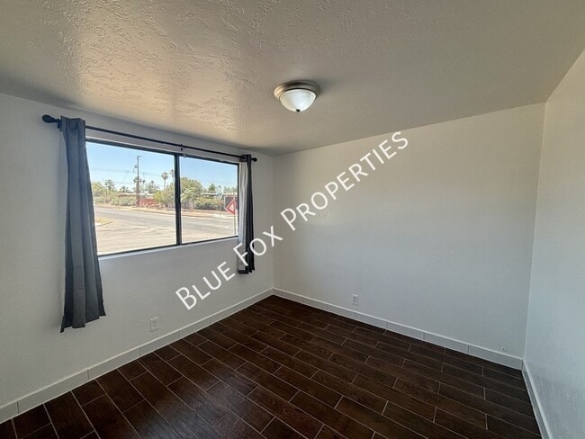 Building Photo - 7329 E 28th Pl