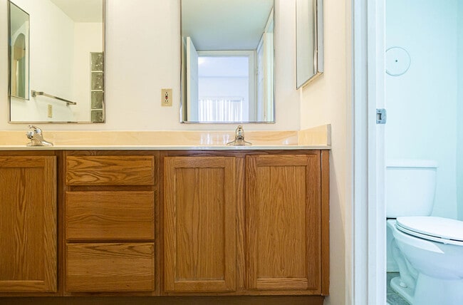 Building Photo - 4751 N Flowing Wells Rd