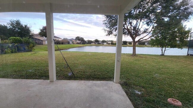 Building Photo - 9143 Lake Avon Dr