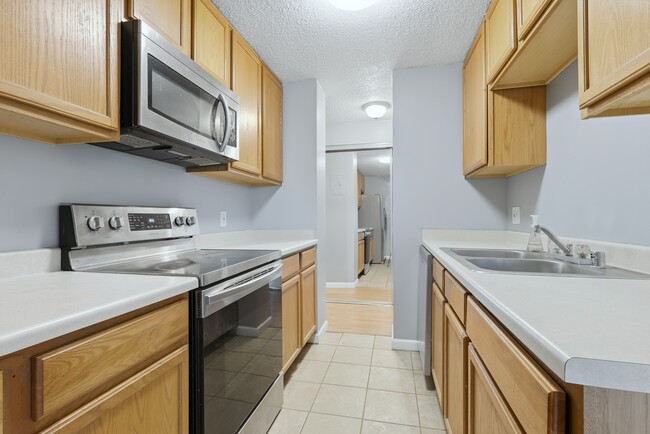 Building Photo - 2225 Buchtel Blvd S