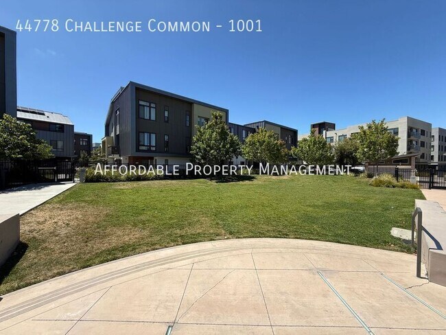 Building Photo - 44778 Challenge Common