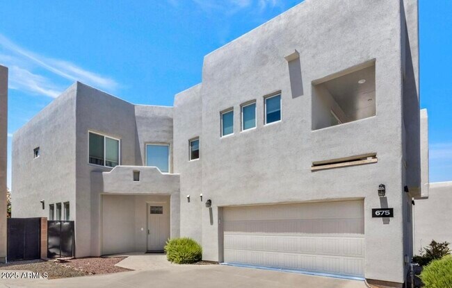 Building Photo - 675 N. Encanto Village Way