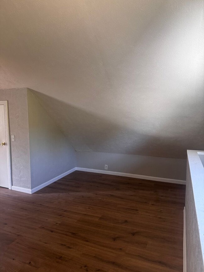 Building Photo - 3811 E 50th St