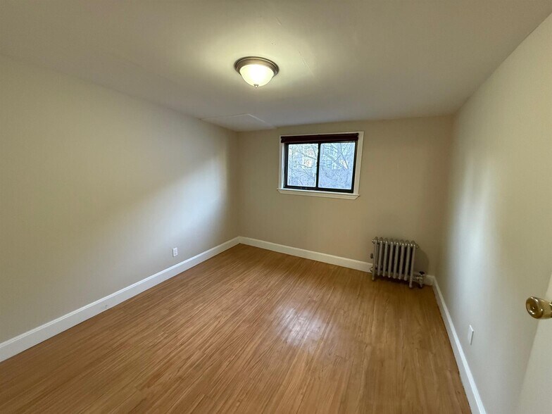 Building Photo - 50 Bishop Allen Dr