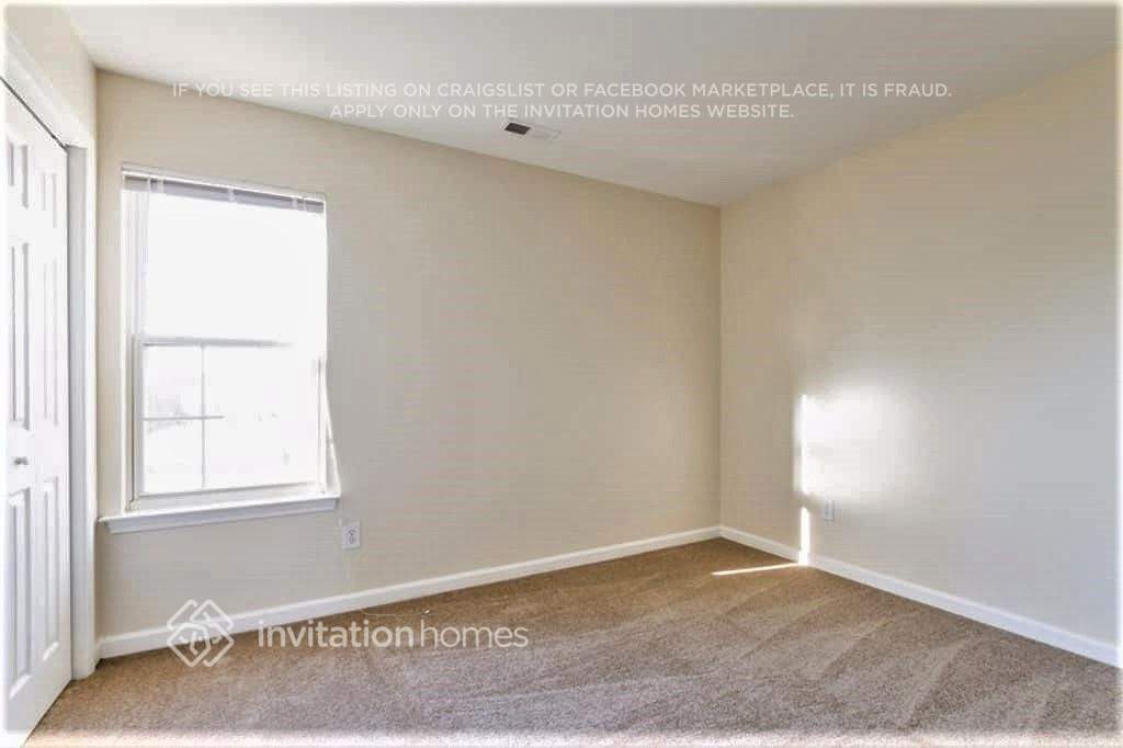 Building Photo - 160 Elrosa Rd