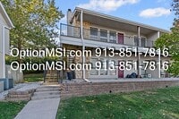 Building Photo - Charming & Spacious 2-Bed / 2-Bath Apartme...