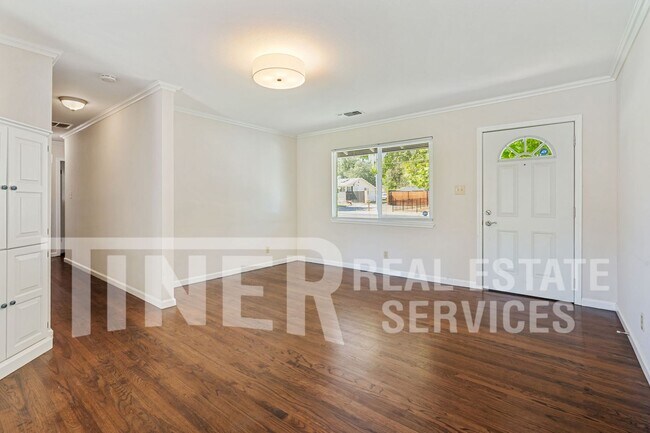 Building Photo - 6128 Mariposa Ave