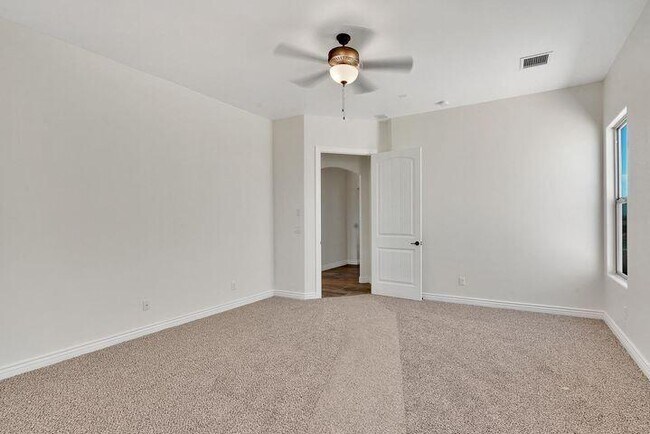 Building Photo - 14741 Tierra Harbor Ave
