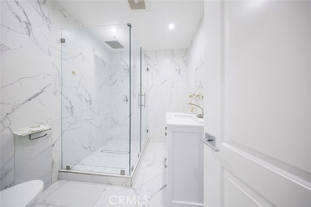 Building Photo - 7306 Farmdale Ave