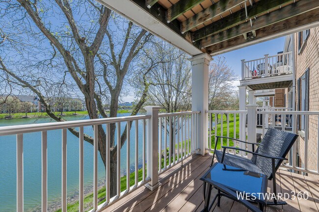 Building Photo - 5601 Carriage Way Dr