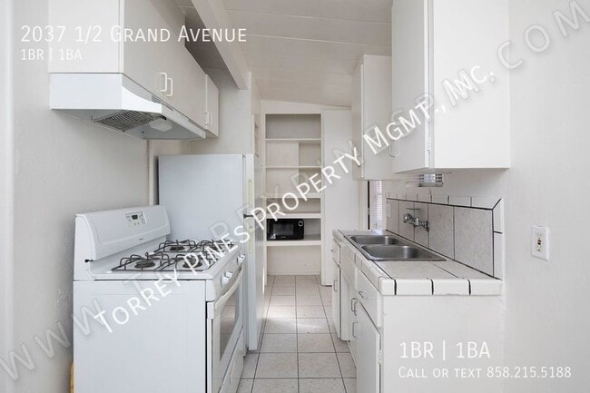 Building Photo - 2037 1/2 Grand Avenue-