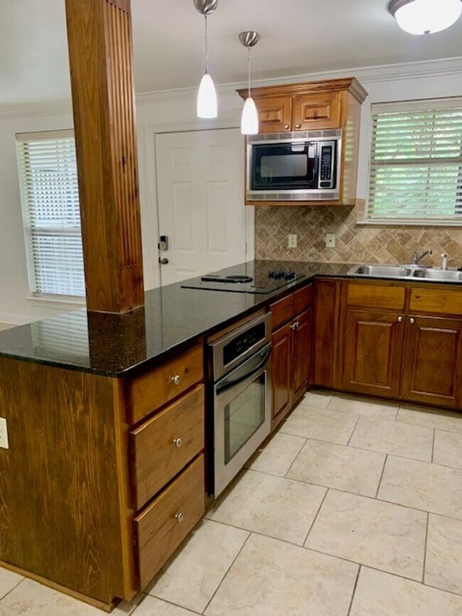 Building Photo - 2BD/2BA Condo for Lease on Park Blvd. Clos...