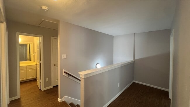 Building Photo - 2110 Juniper Dale Dr