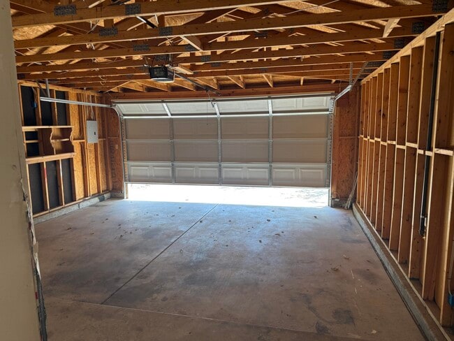 Building Photo - 1621 Patti Pl NE