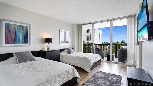 Building Photo - 4750 S Ocean Blvd