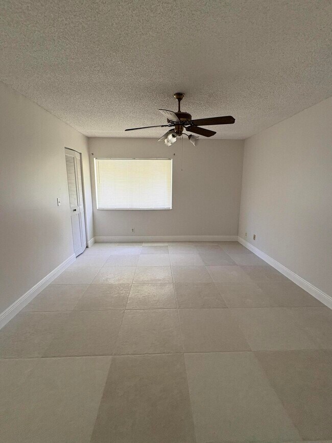 Building Photo - 3626 La Mar Ct