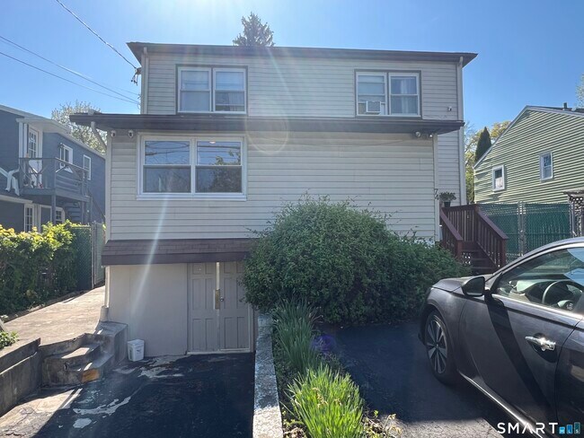 Building Photo - 74 Myano Ln